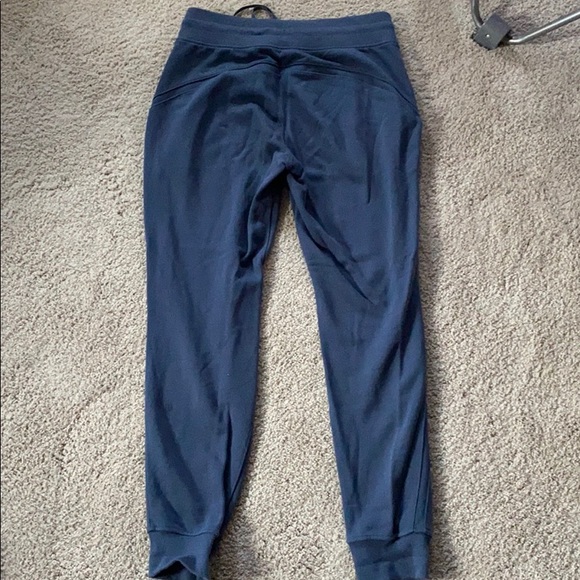 LuluLemon Joggers - Picture 4 of 8